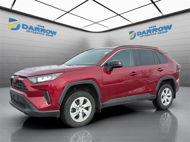 2021 Toyota RAV4 LE's photo