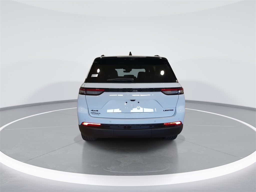 2025 Jeep Grand Cherokee Limited photo 4