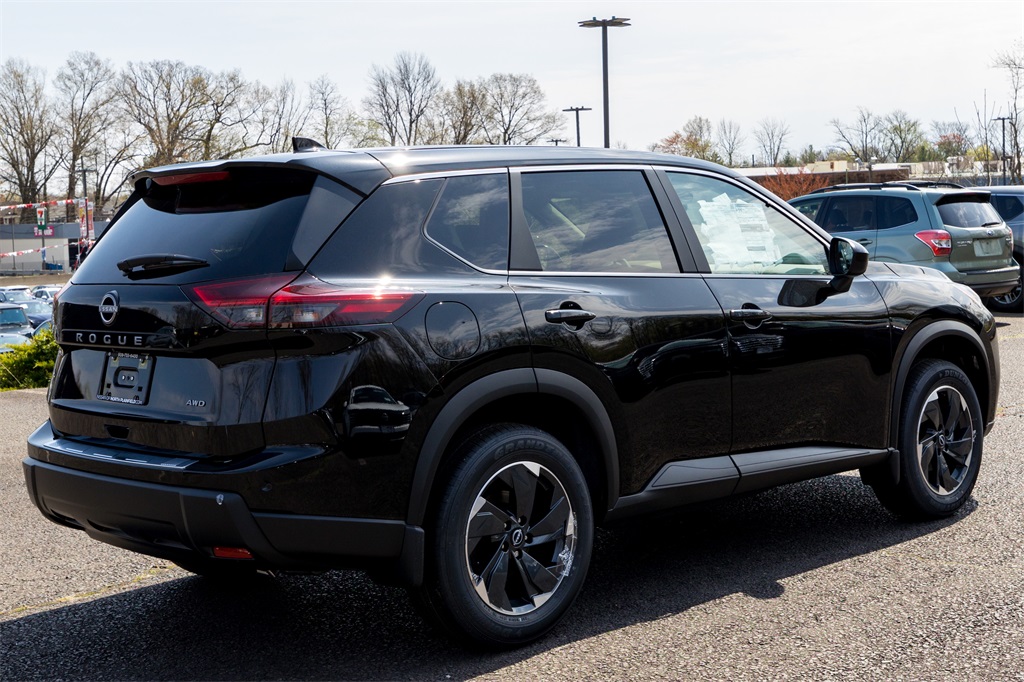 2025 Nissan Rogue SV photo 5