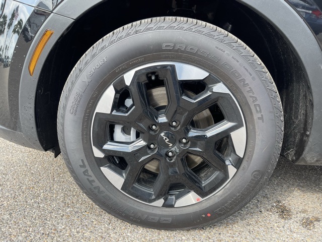 2025 Kia Sorento S photo 7