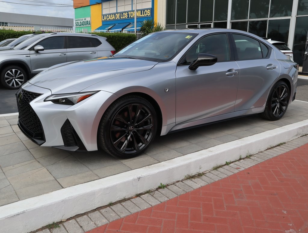 2025 Lexus IS 300 F SPORT photo 18