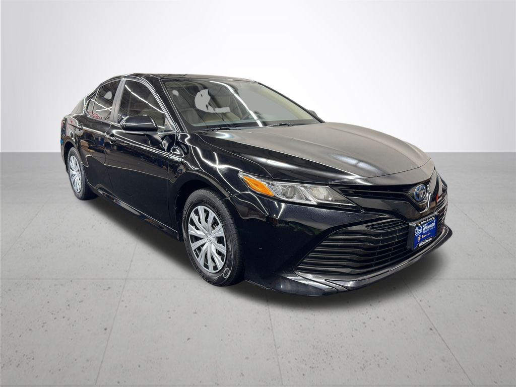 2018 Toyota Camry Hybrid LE photo 8