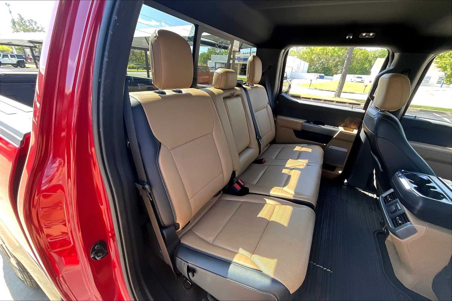 2021 Ford F-150 Lariat photo 18