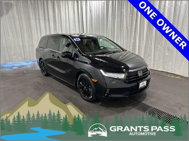 2024 Honda Odyssey SPORT's photo