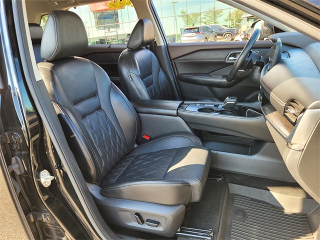 2022 Nissan Rogue Platinum photo 17