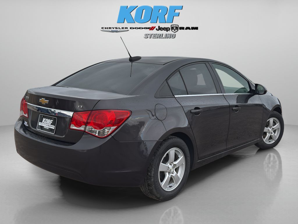 2016 Chevrolet Cruze LT photo 5