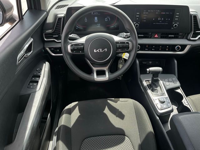 2024 Kia Sportage LX photo 6