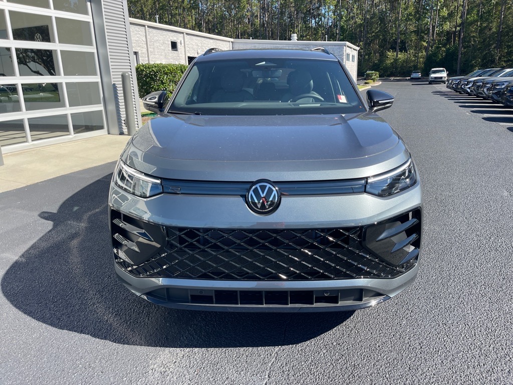 2025 Volkswagen Tiguan SE R-Line Black photo 2