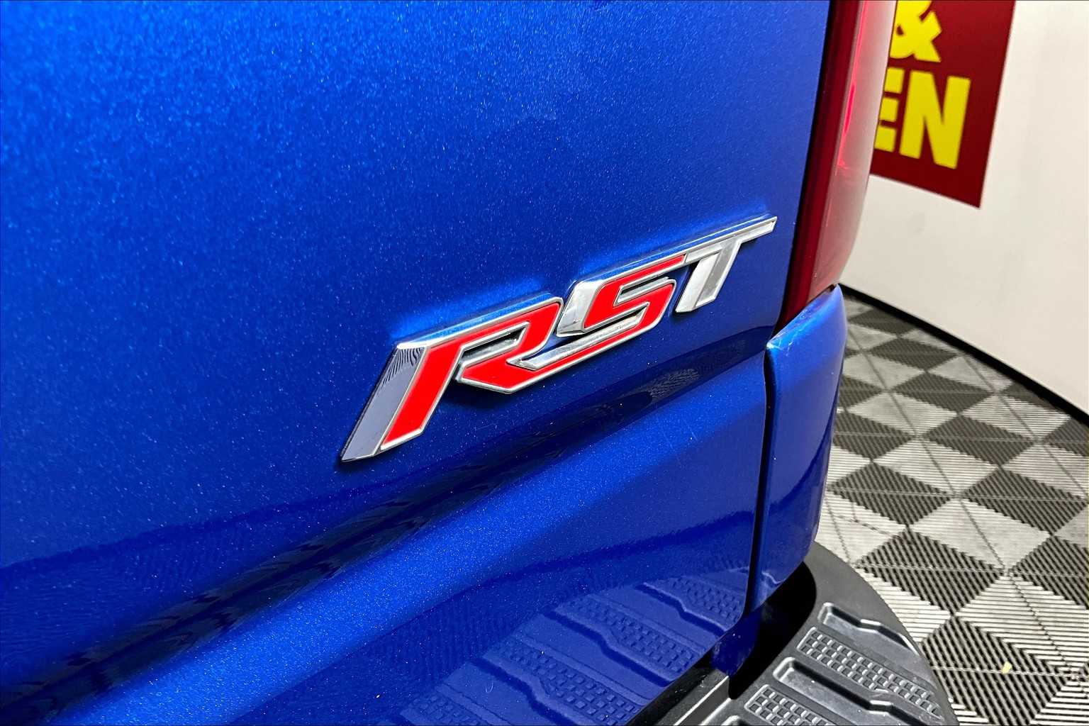 2022 Chevrolet Silverado 1500 RST photo 9