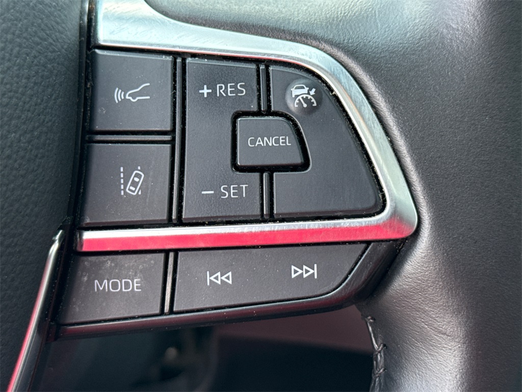 2021 Toyota Highlander XLE photo 27