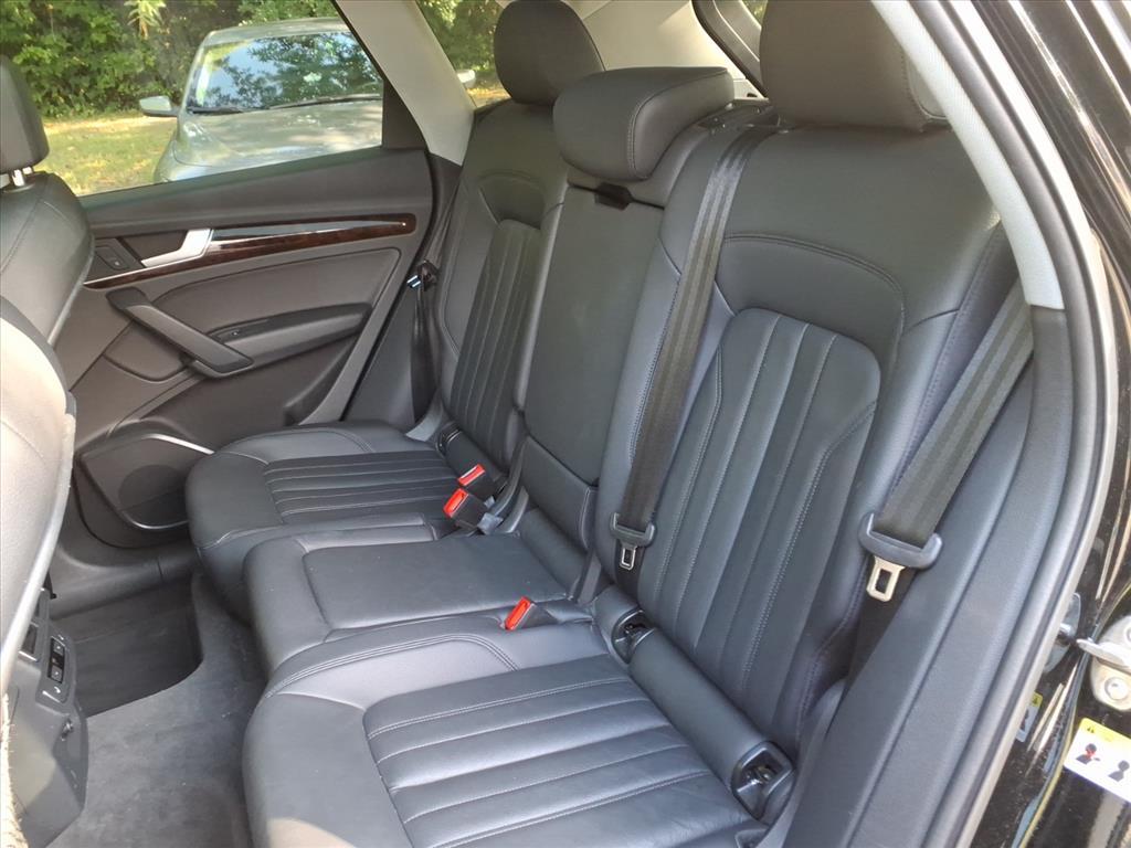 2018 Audi Q5 2.0T Premium Plus photo 8