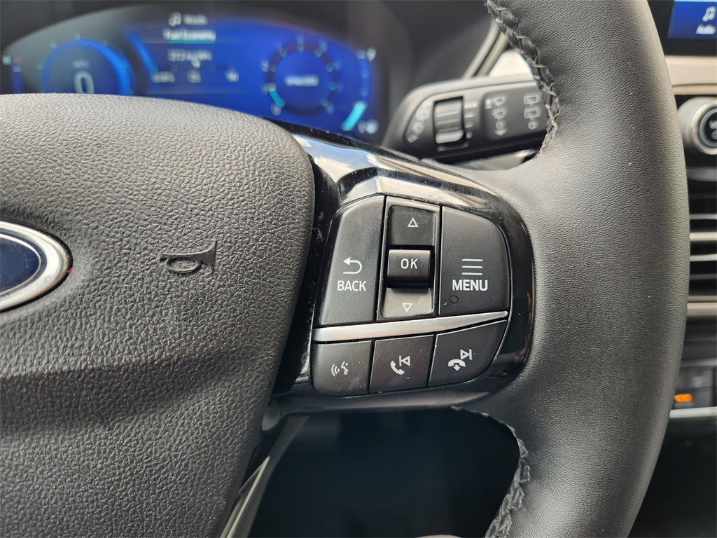 2022 Ford Escape SEL photo 27