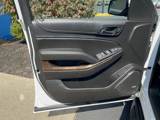 2018 Chevrolet Suburban LT photo 15