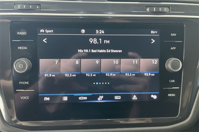 2021 Volkswagen Tiguan SEL Premium R-Line photo 34