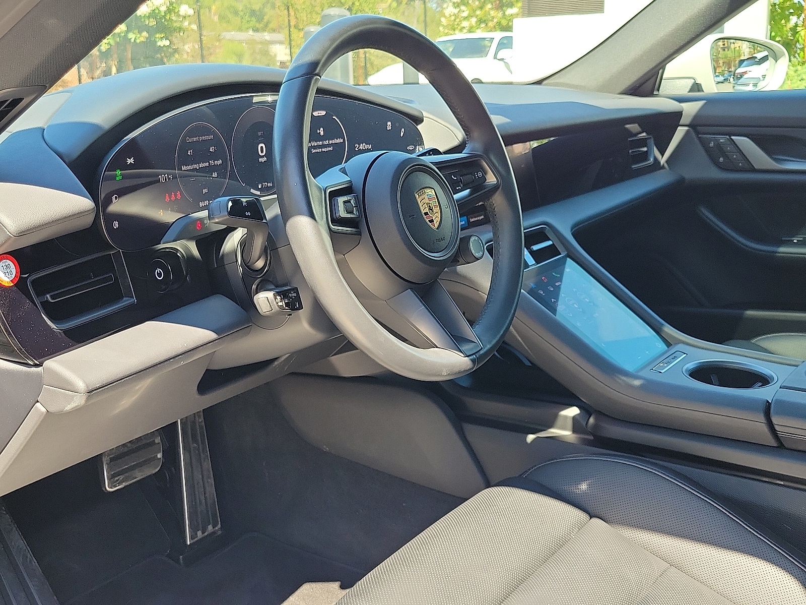 2025 Porsche Taycan photo 4