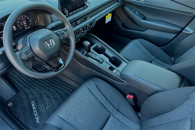 2025 Honda Accord SE photo 4