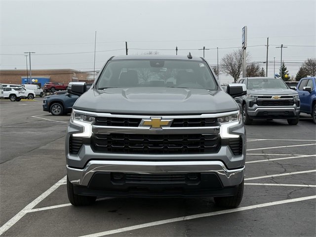 2026 Chevrolet Silverado 1500 LT photo 2