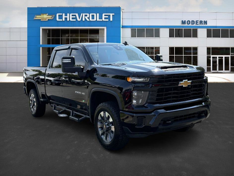 2024 Chevrolet Silverado 2500HD Custom photo 6