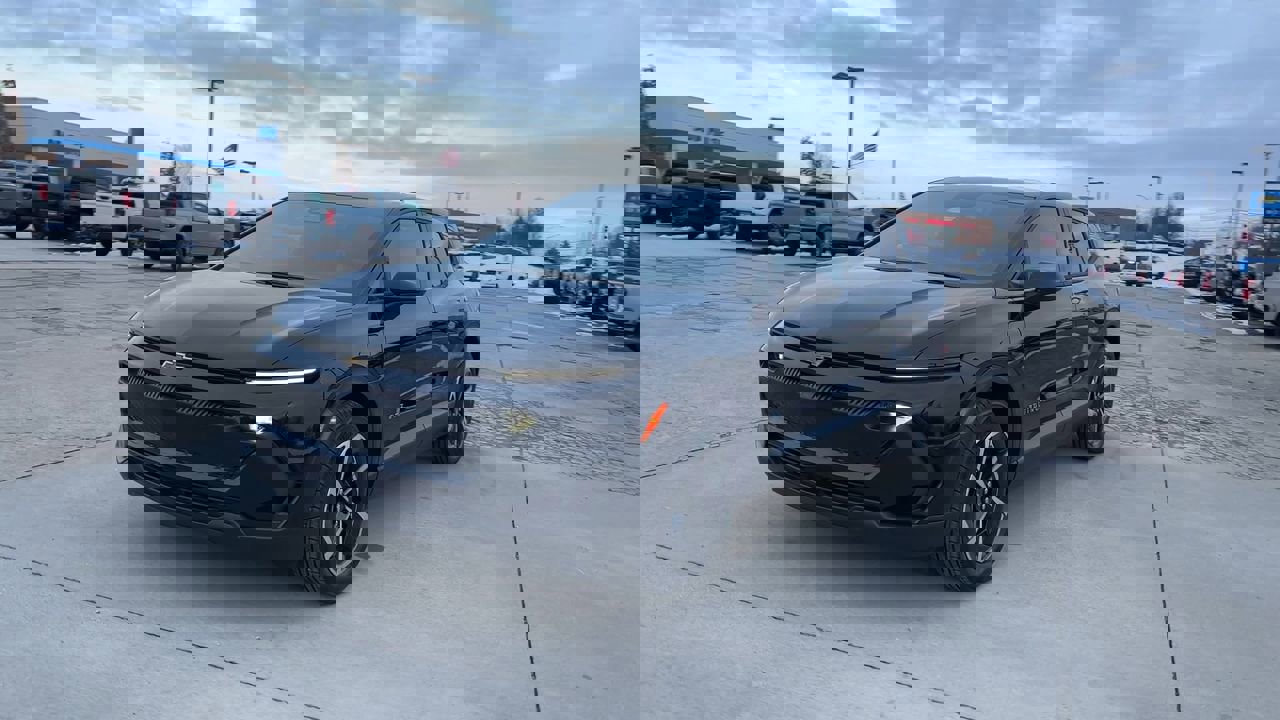 2026 Chevrolet Equinox EV 1LT photo 3