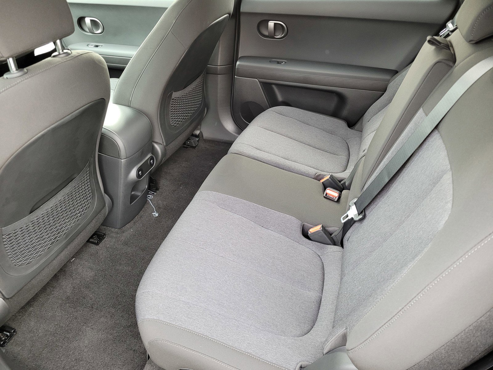 2025 Hyundai Ioniq 5 SE Standard Range photo 6