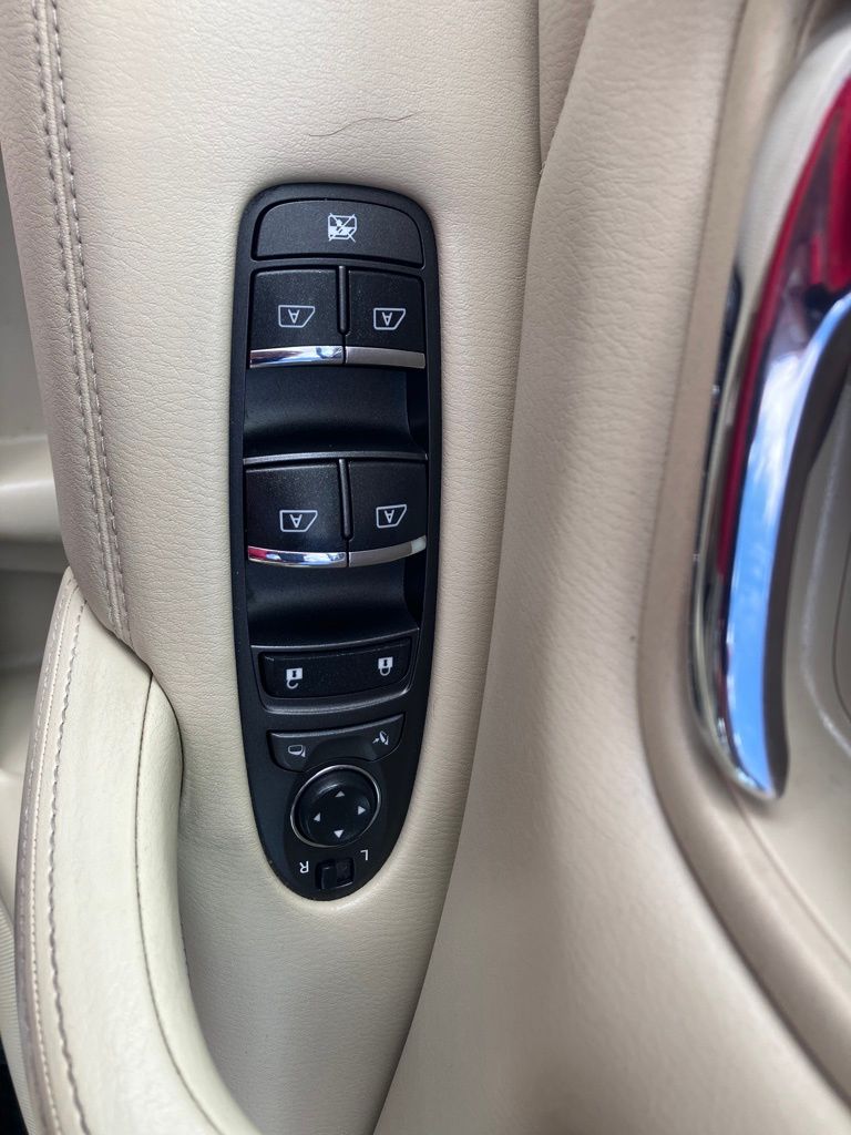 2016 Infiniti QX80 Base photo 9