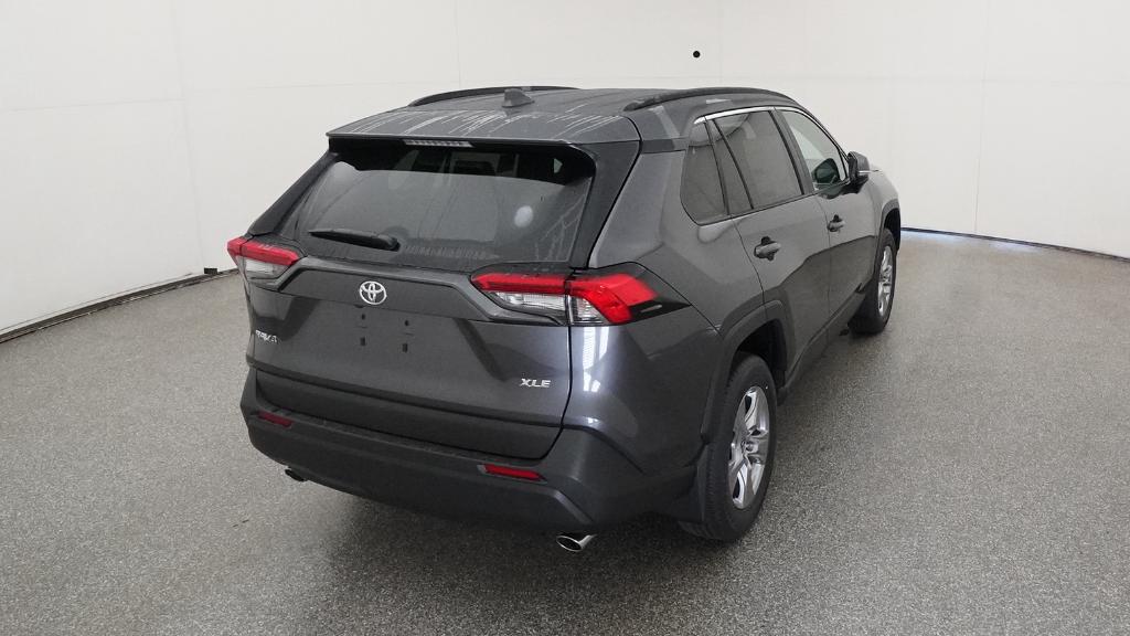 2025 Toyota RAV4 XLE photo 15