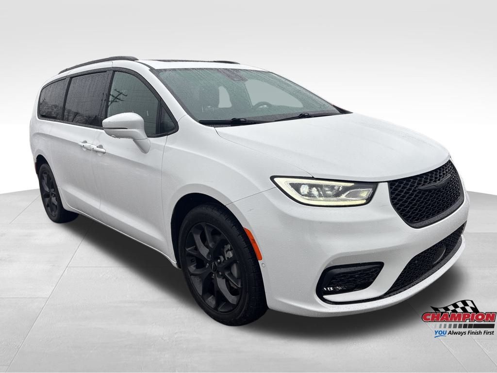 2022 Chrysler Pacifica Limited photo 3