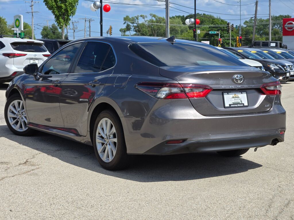 2022 Toyota Camry LE photo 11