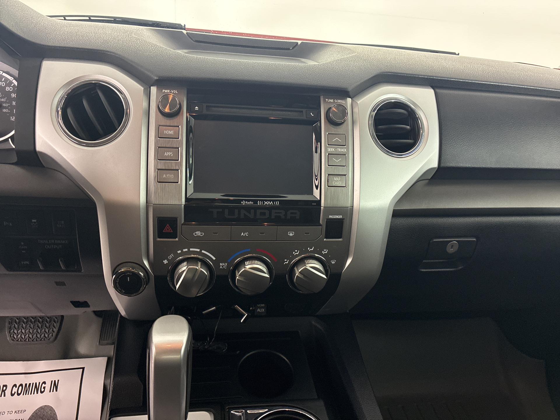 2017 Toyota Tundra SR5 photo 16