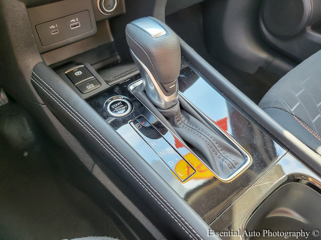 2024 NISSAN KICKS - Image 16