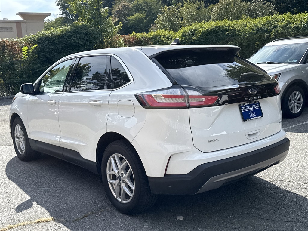 2022 Ford Edge SEL photo 6