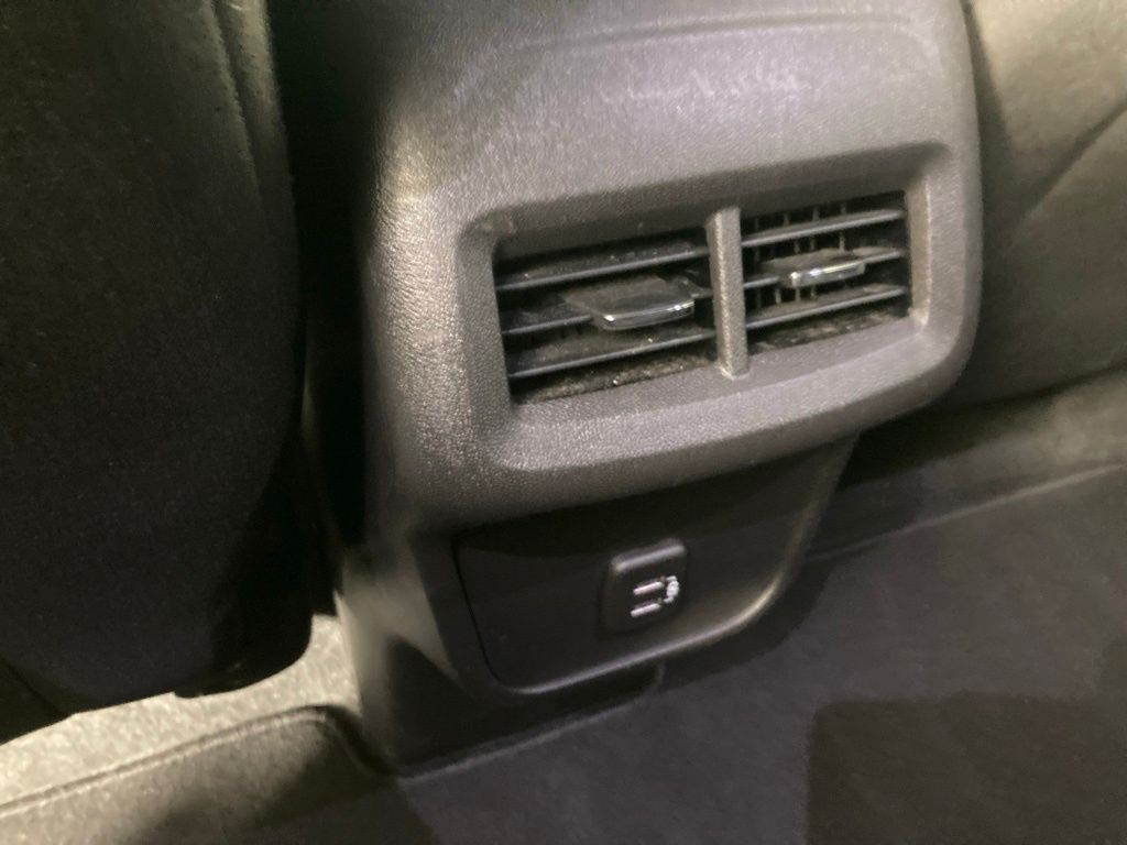 2024 Chevrolet Equinox LT photo 3