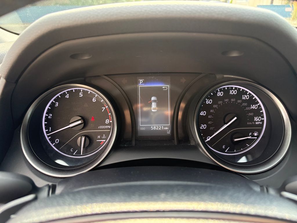 2021 Toyota Camry SE photo 18