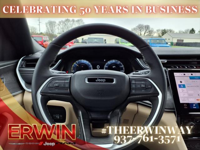 2025 Jeep Grand Cherokee Limited photo 12