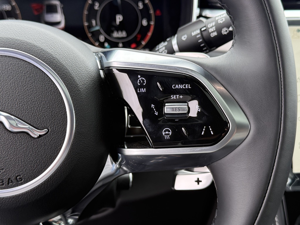 2026 Jaguar F-PACE P250 R-Dynamic S photo 12