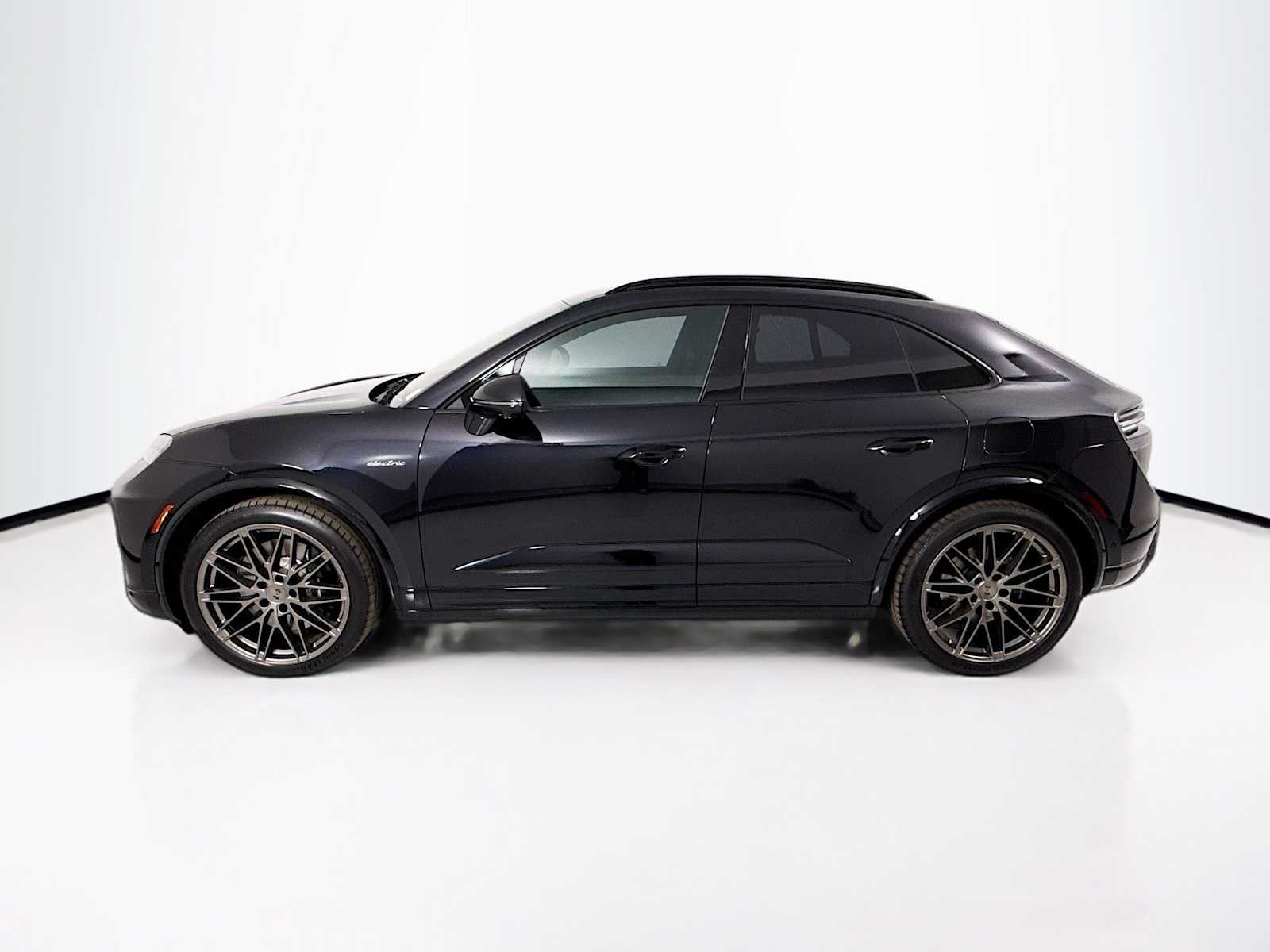 2025 Porsche Macan Turbo Electric photo 2