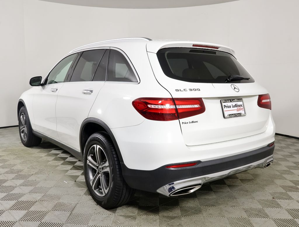 2018 Mercedes Benz GLC 300 photo 2