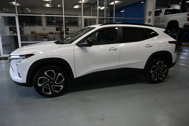 2025 Chevrolet Trax photo 6