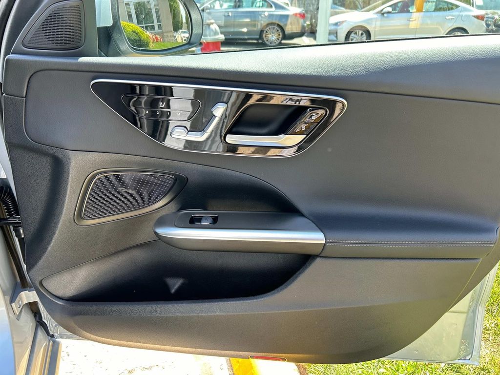 2024 Mercedes Benz C 300 4MATIC photo 19