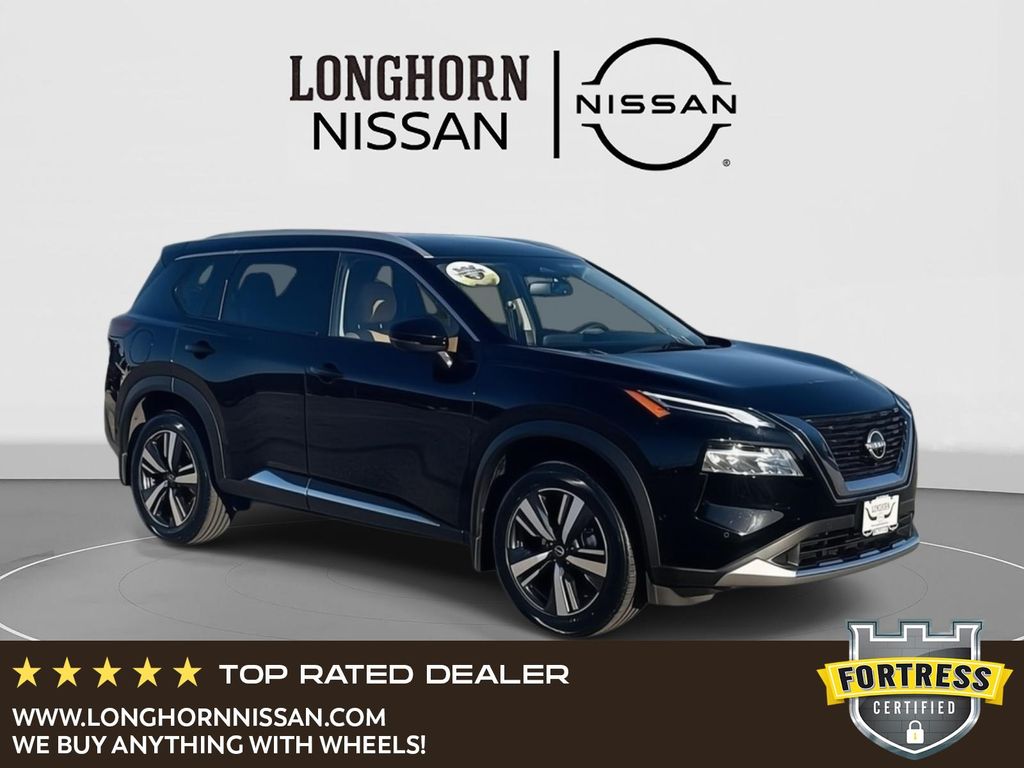 2023 Nissan Rogue Platinum's photo