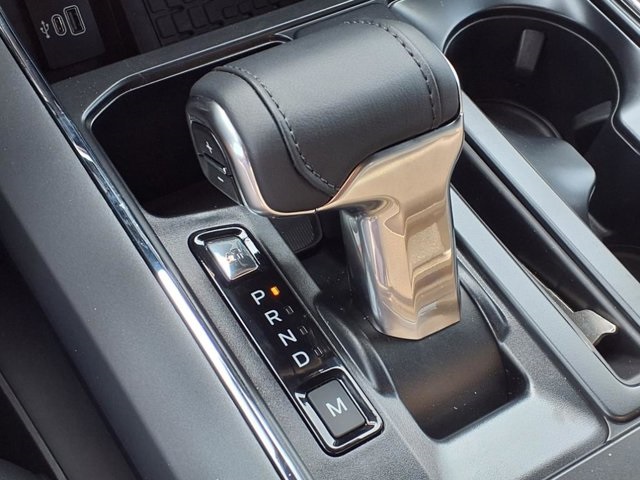 2025 Ford F-150 Lariat photo 13
