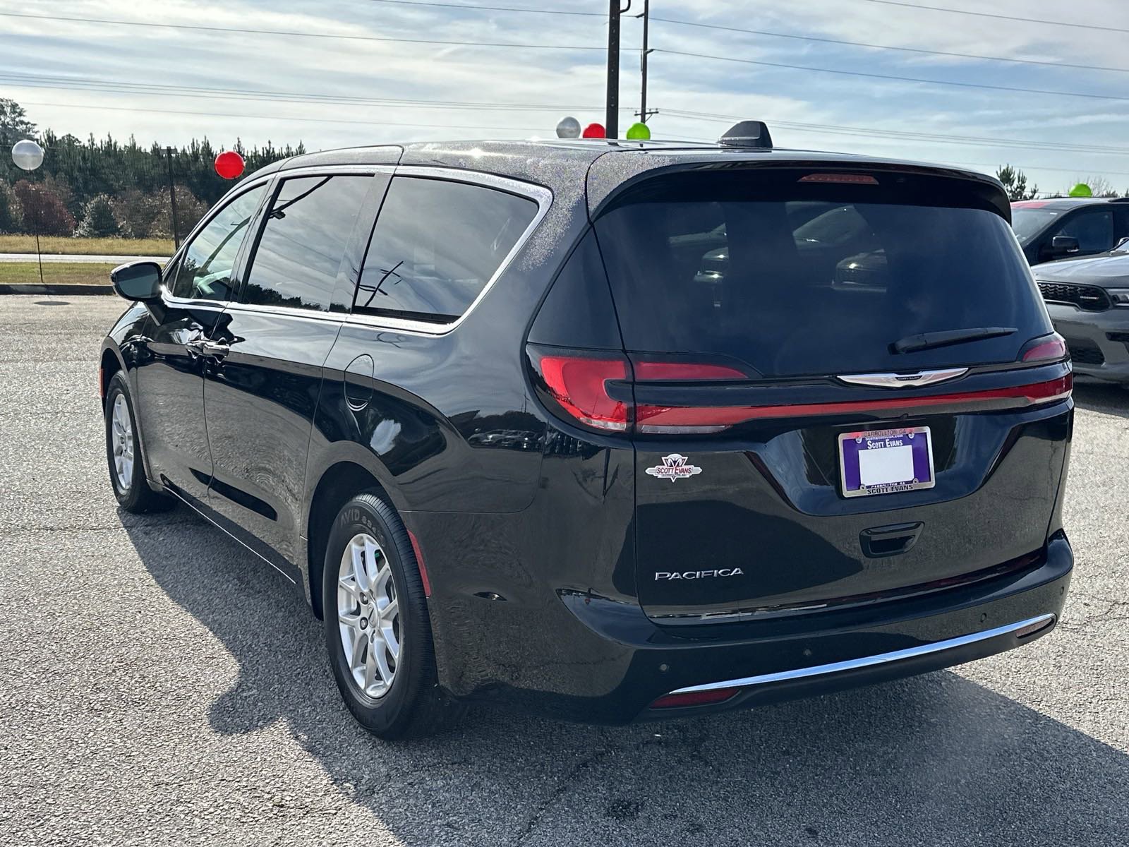 2025 Chrysler Pacifica photo 6