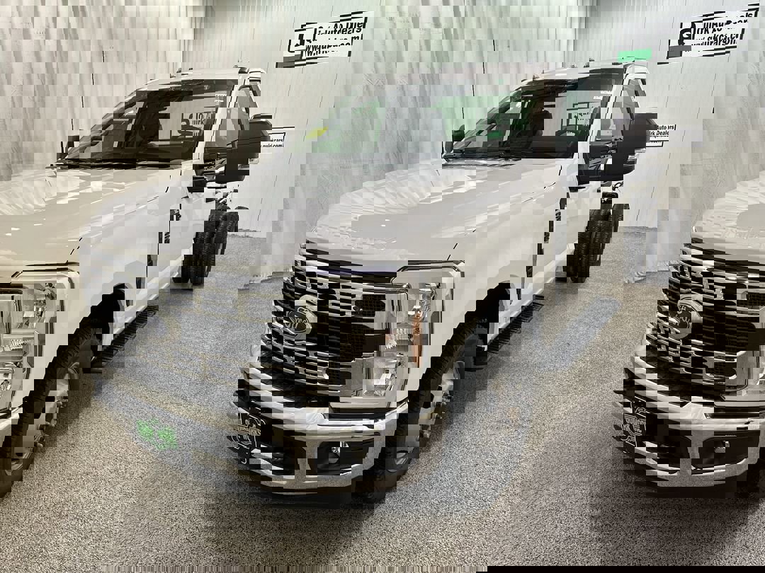 2025 Ford F-350 XL photo 3