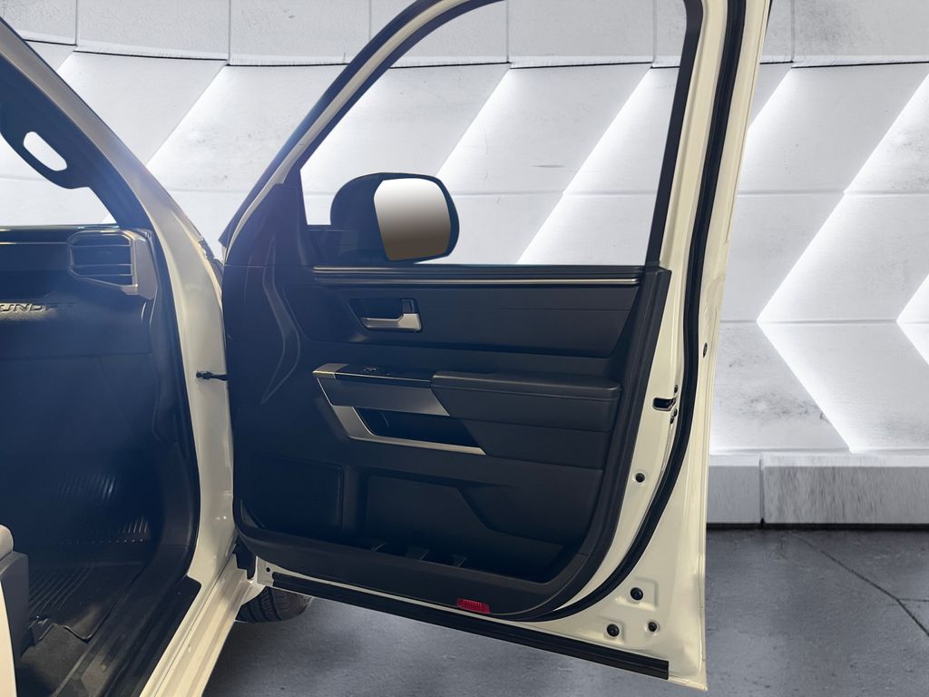 2025 Toyota Tundra SR5 photo 15