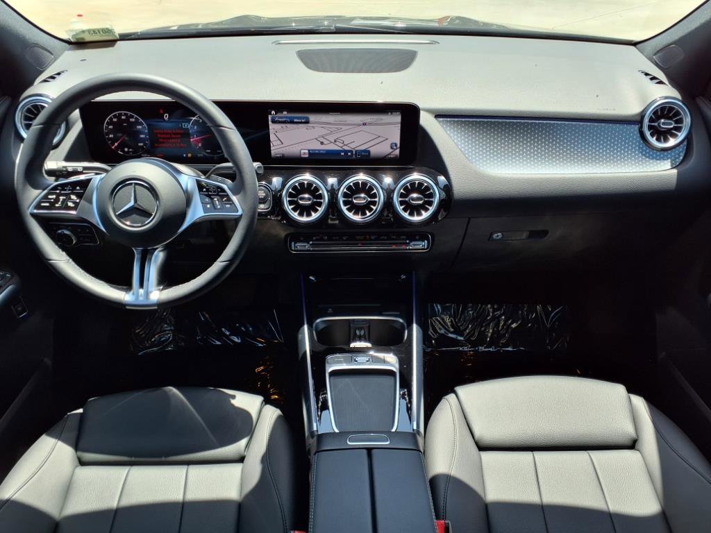 2025 Mercedes Benz GLA 250 photo 3