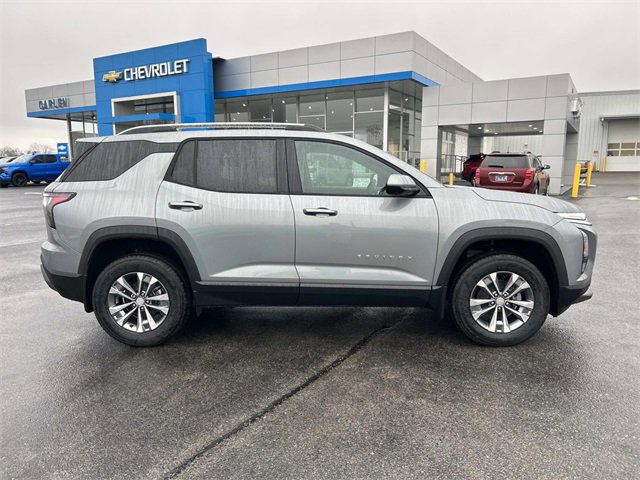 2026 Chevrolet Equinox LT photo 2