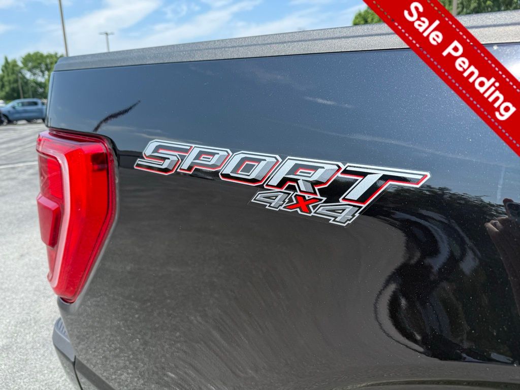 2023 Ford F-150 XLT photo 10