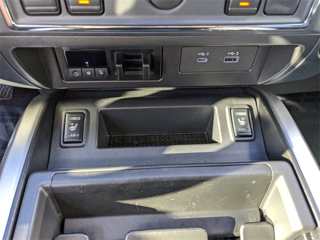 2024 Nissan Titan SV photo 21