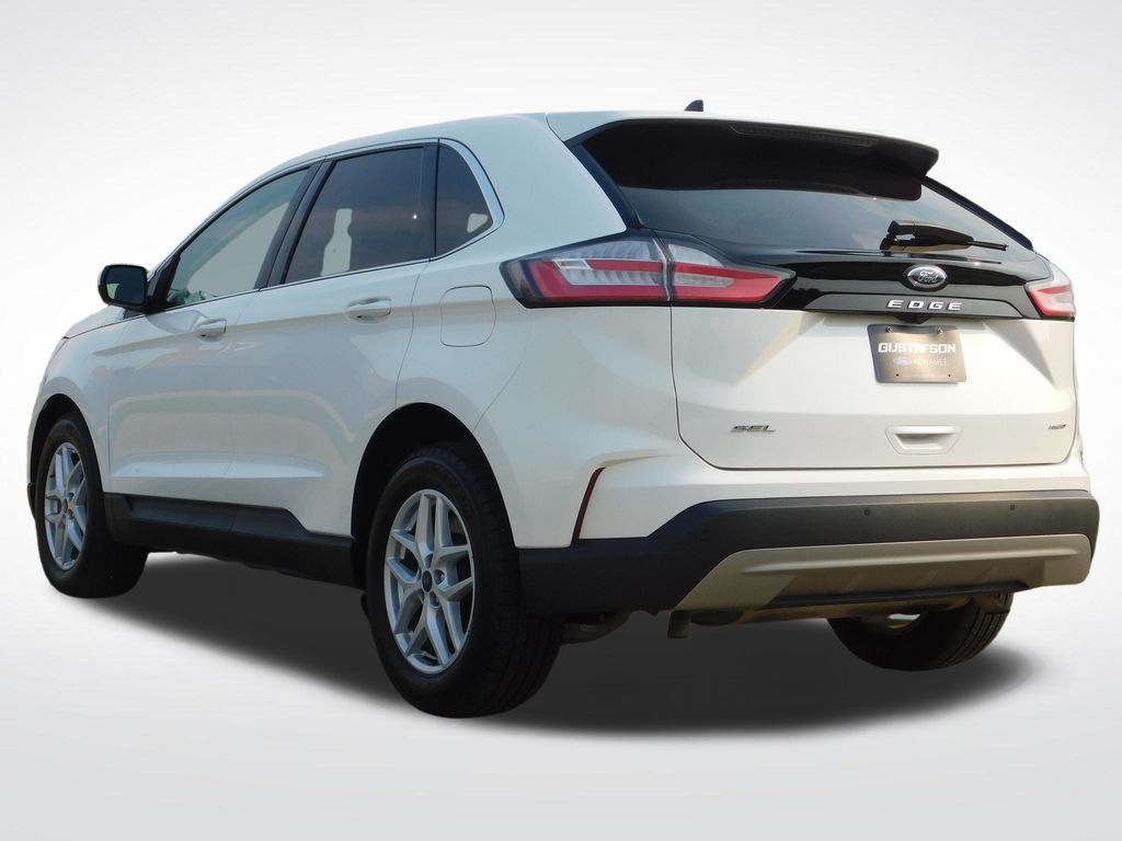 2022 Ford Edge SEL photo 9