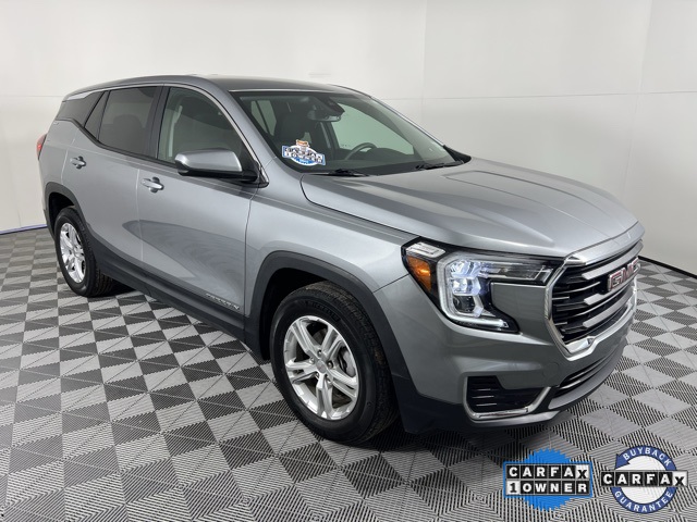 2023 GMC Terrain SLE's photo